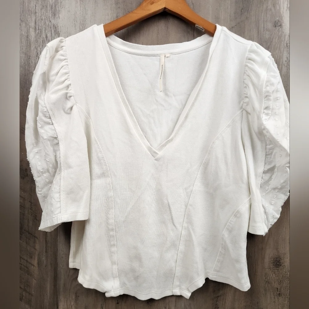 By Anthropologie Puff-Sleeve Structured V-Neck Tee Blouse Top in White Size LG